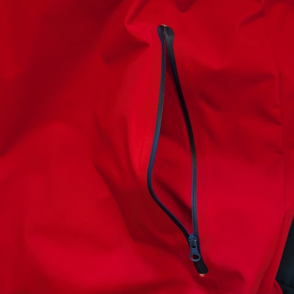 Holden snowboard/ski Jacket - Picture 6 of 9